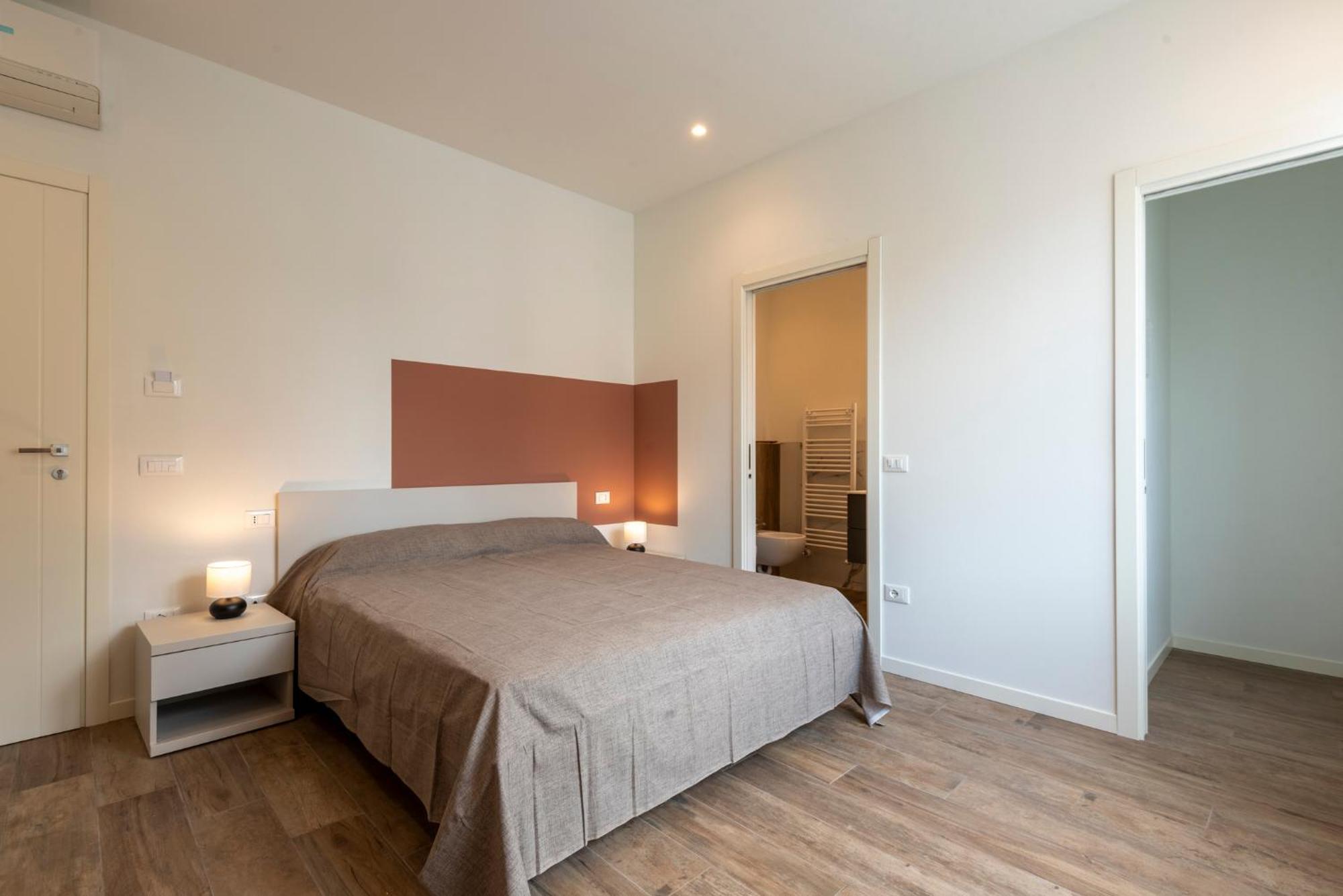 Iarsera Rooms And Apartment Lucca Exteriör bild