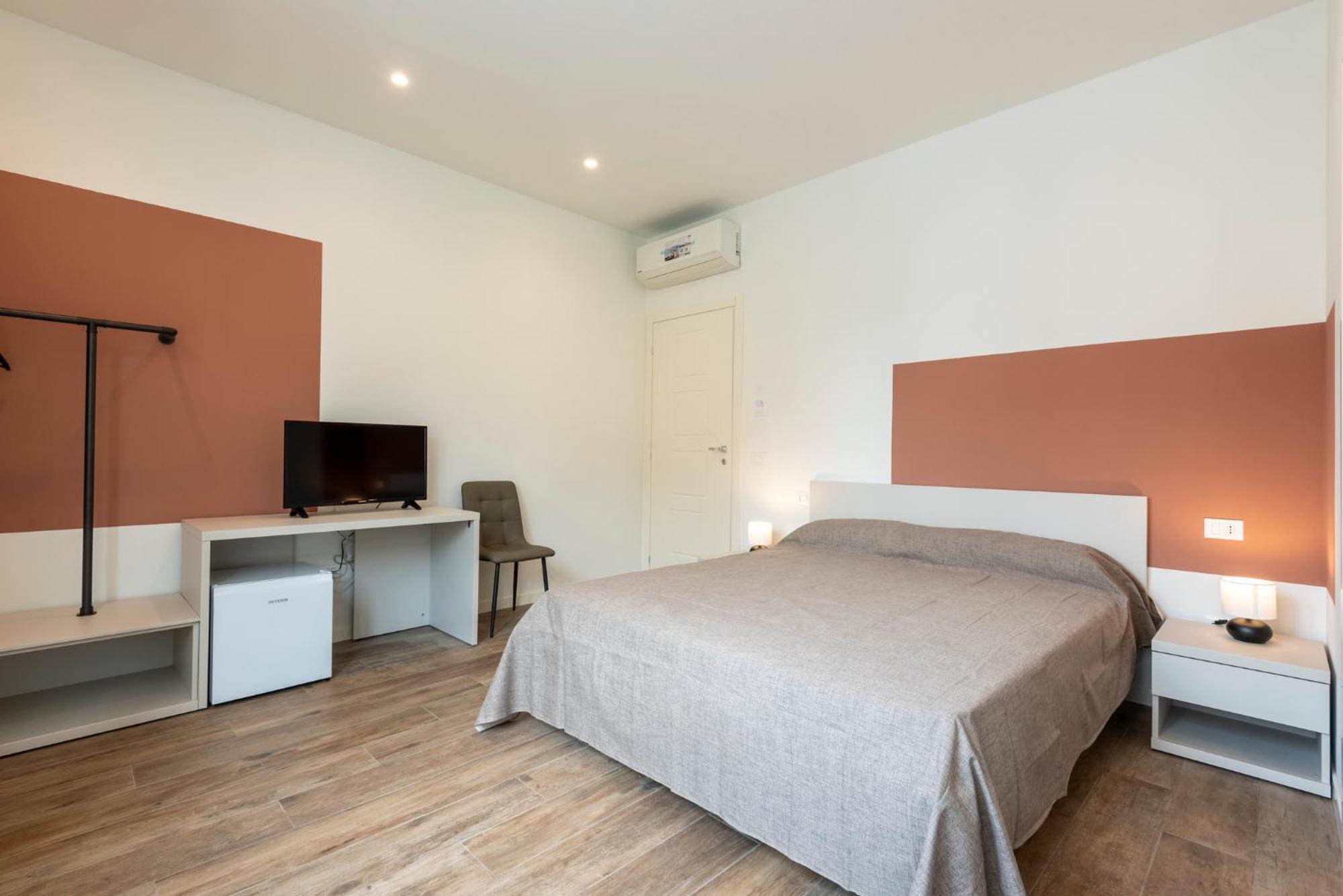 Iarsera Rooms And Apartment Lucca Exteriör bild