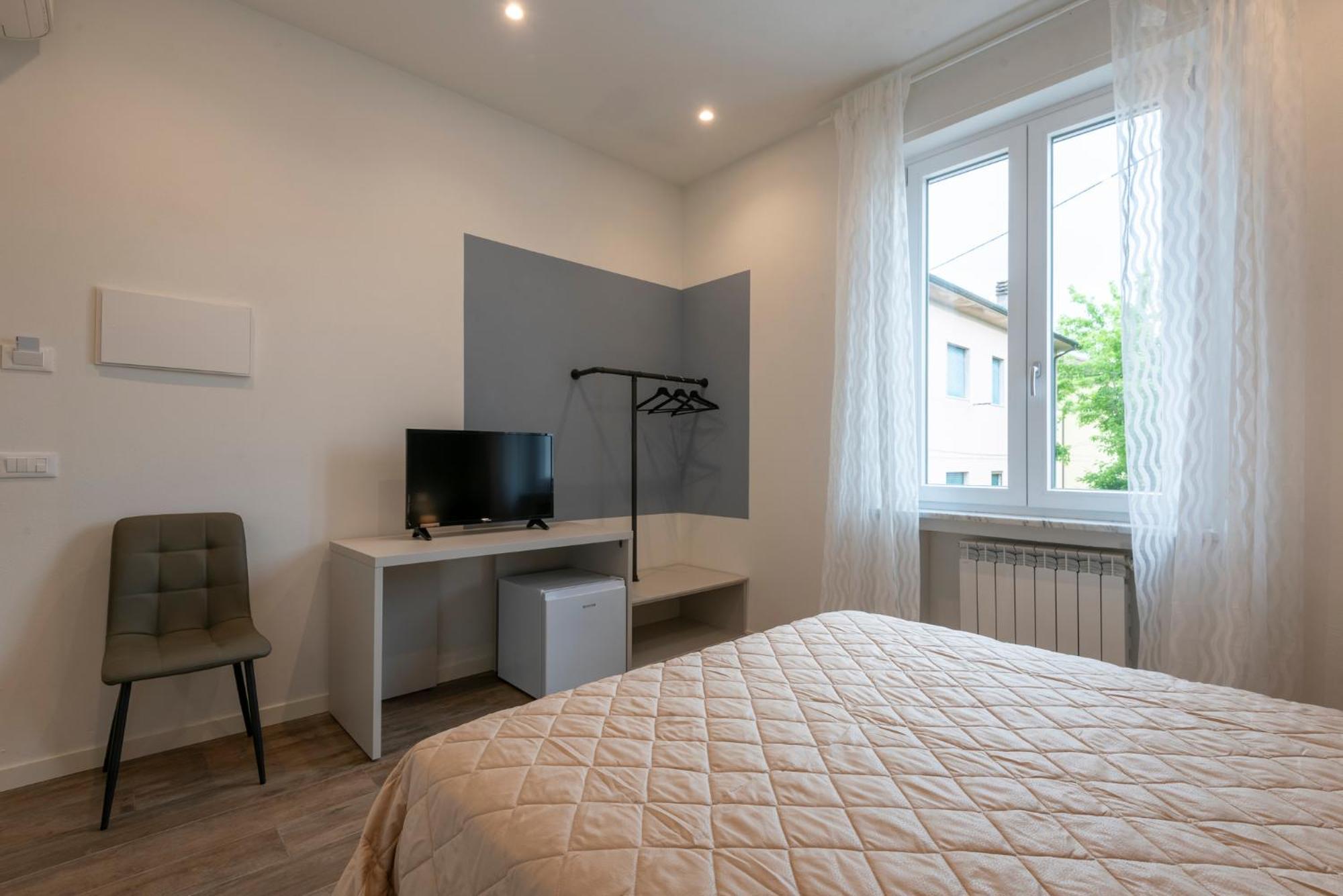 Iarsera Rooms And Apartment Lucca Exteriör bild