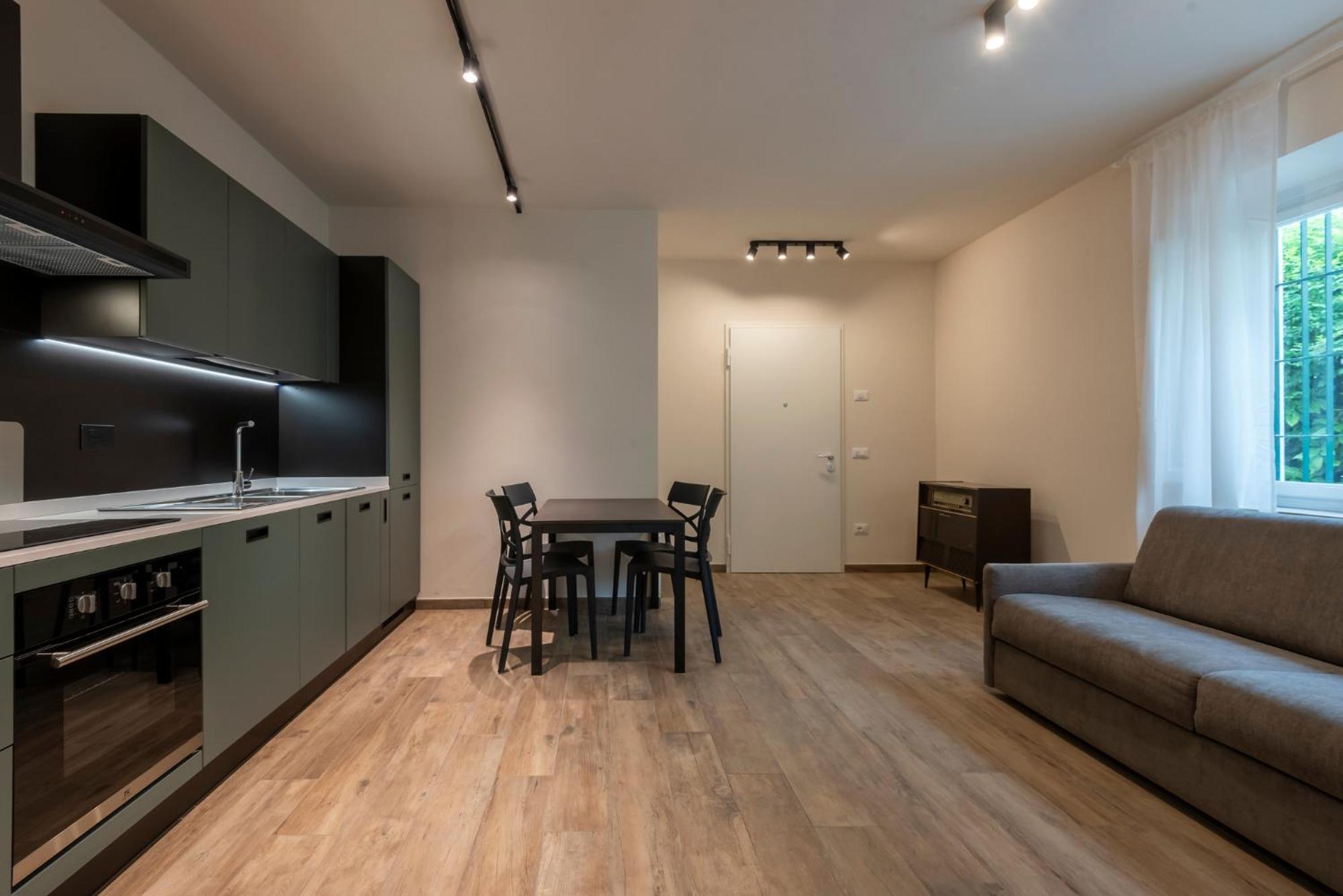 Iarsera Rooms And Apartment Lucca Exteriör bild