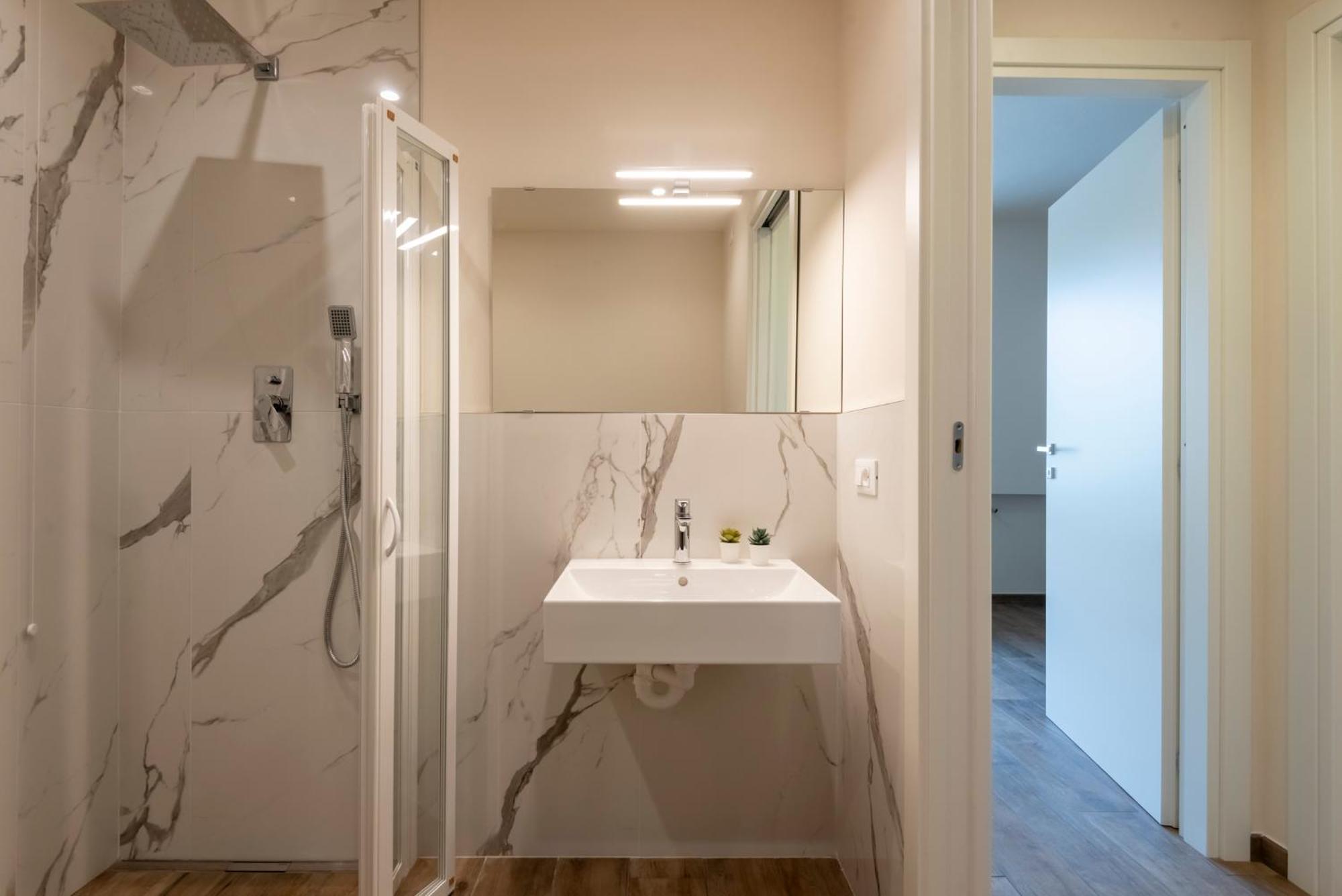 Iarsera Rooms And Apartment Lucca Exteriör bild
