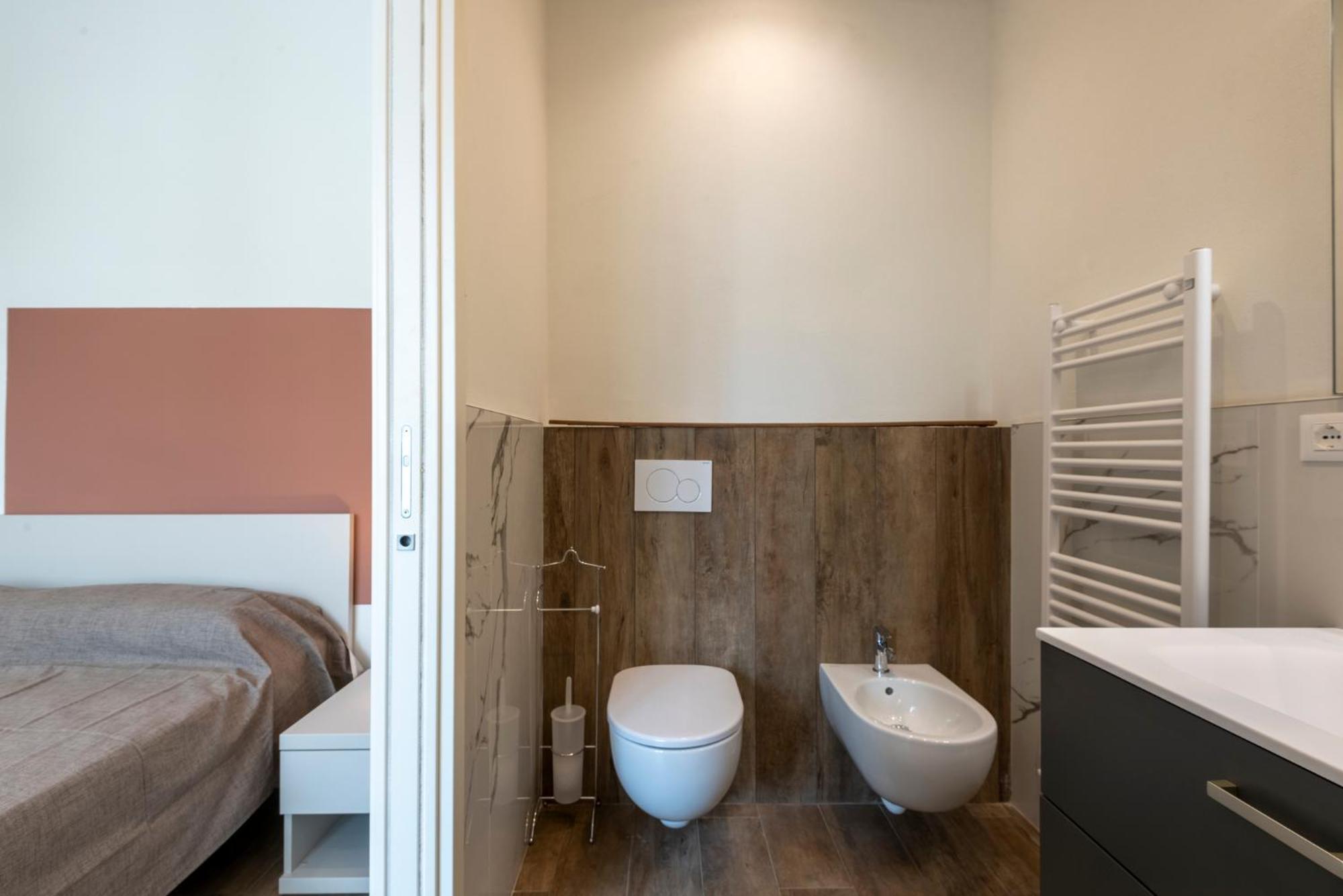 Iarsera Rooms And Apartment Lucca Exteriör bild